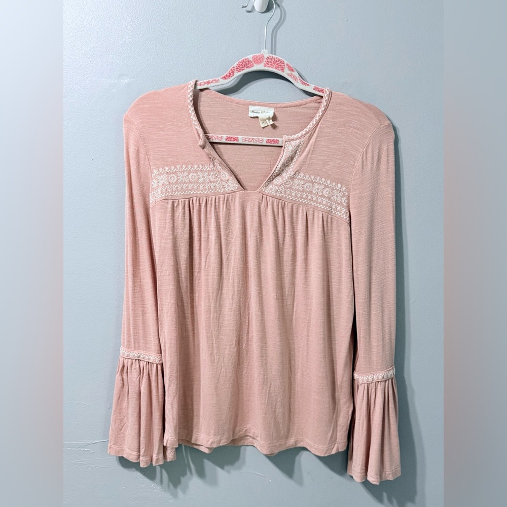 Anthropologie Meadow Rue Blush Pink Bell Sleeve Embroidered Blouse Top Size XS - Picture 4 of 13